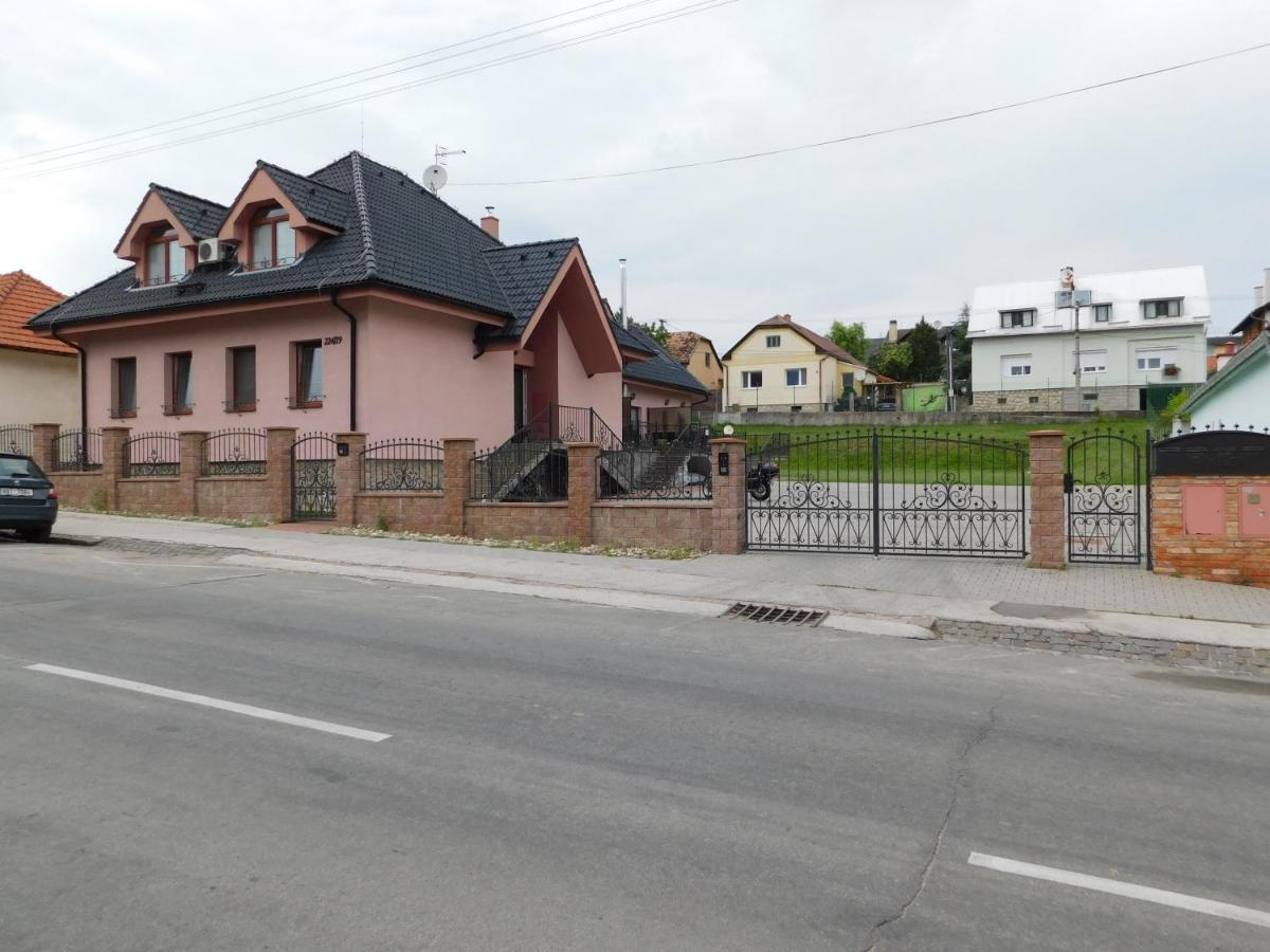 Apartmanovy Penzion Bojnice Zewnętrze zdjęcie